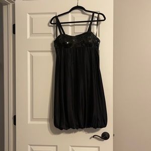 Nina Austin 100% silk dress with sequins